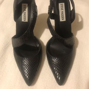 Steve Madden black pane snakeskin stilettos 7